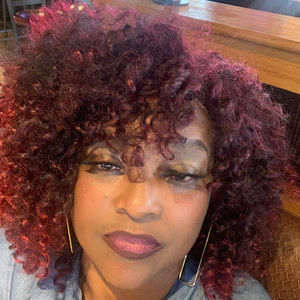 Meet your Posher, Beverly